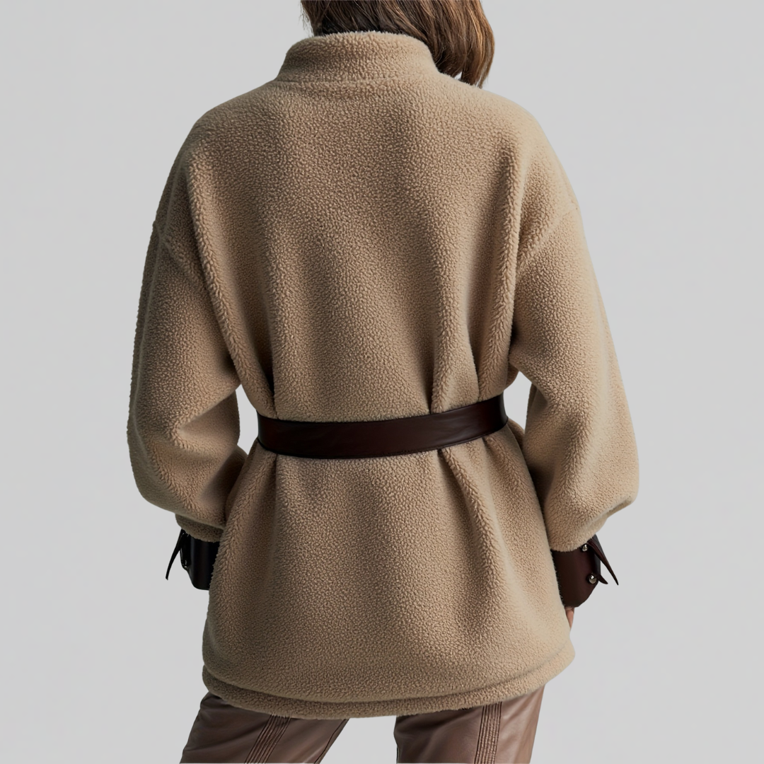 Bridget | Zachte teddy jas met ceintuur