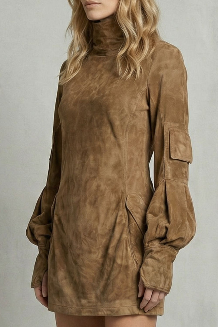 Marcella – Hoge Hals Silhouet – Mini Jurk met Suède-effect