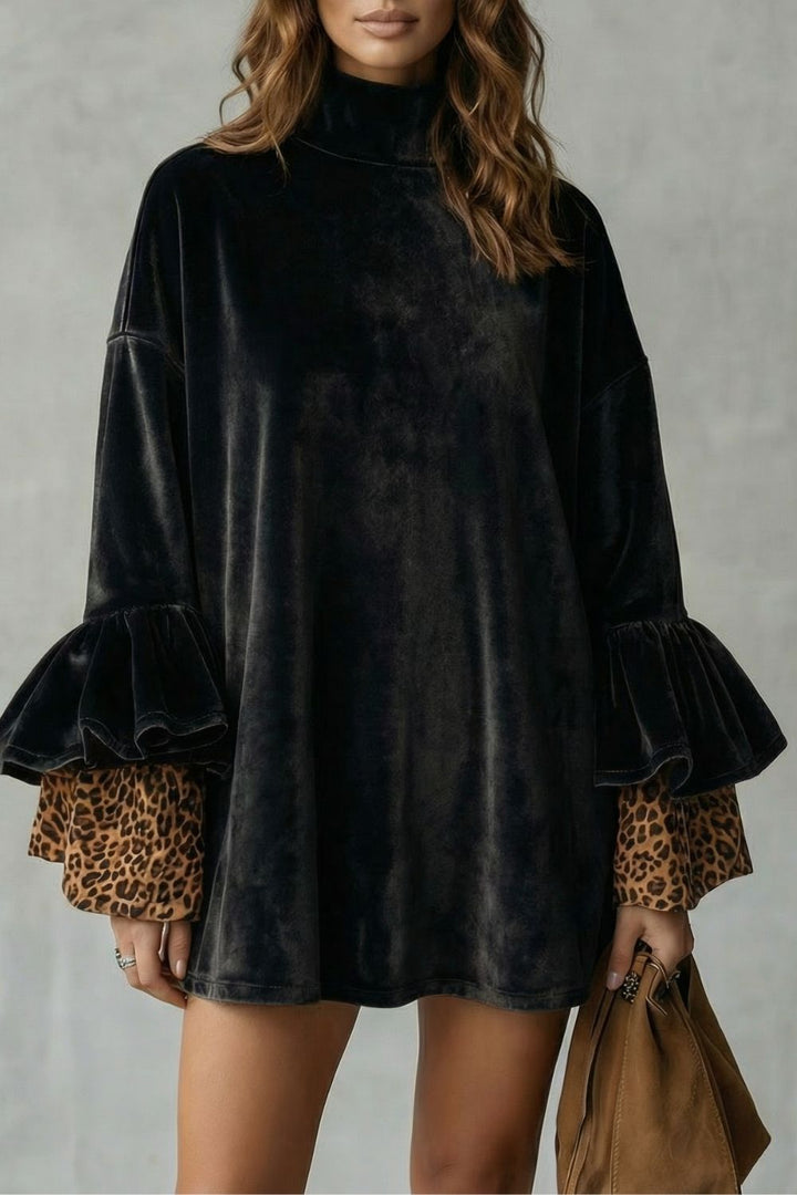 Velanique – Fluwelen mini-jurk met gelaagde mouwdetails