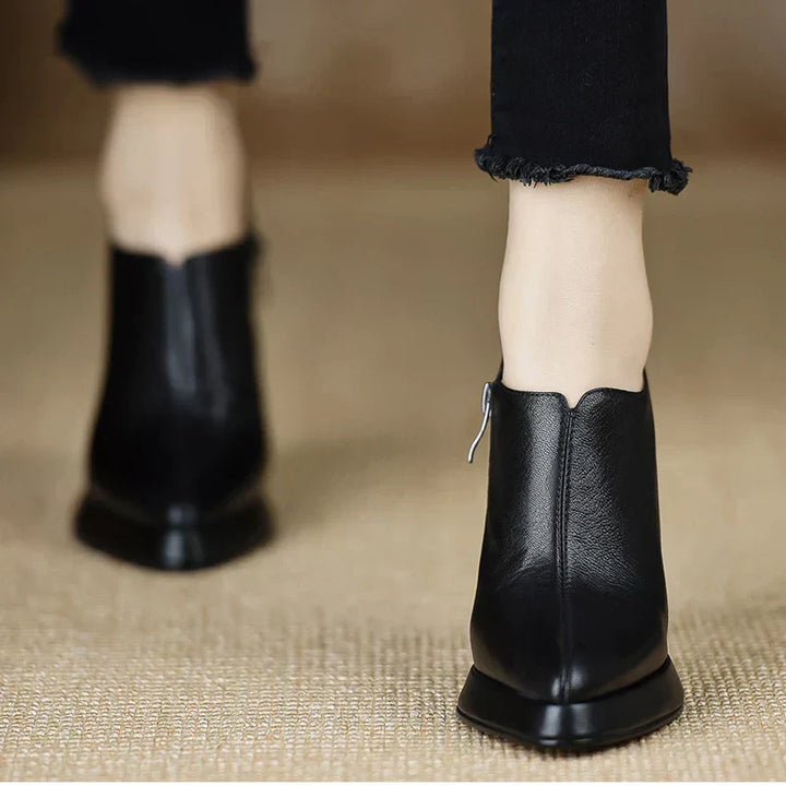 Carina - Elegante Hakken