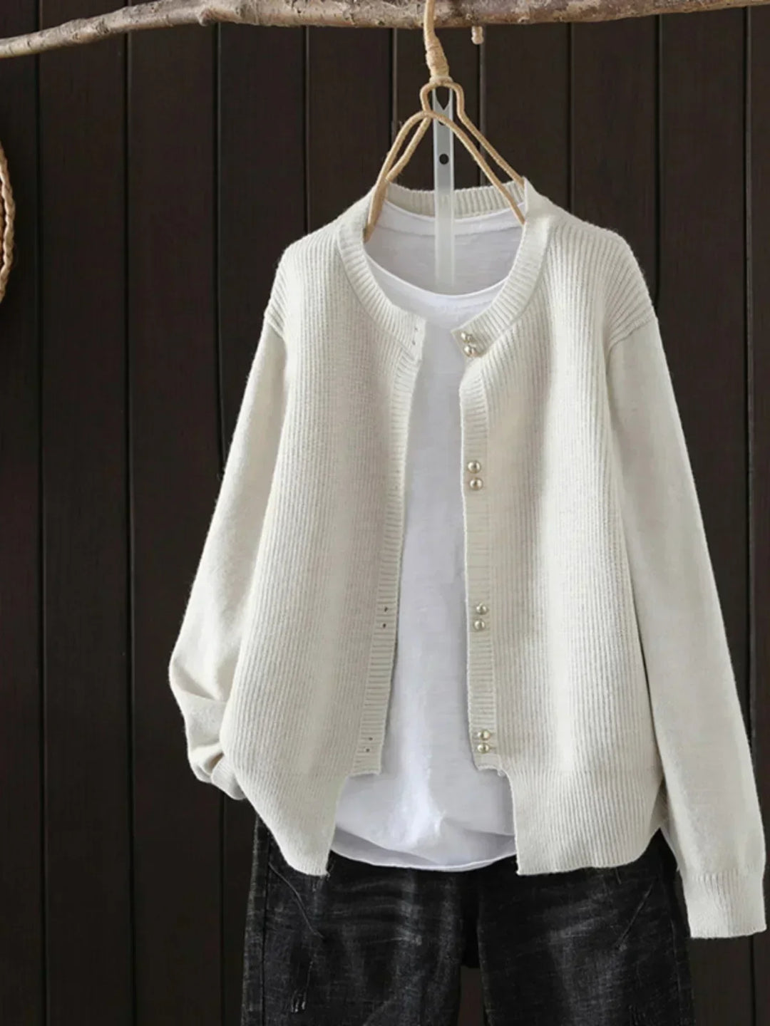 Elara | Cardigan met parelknopen