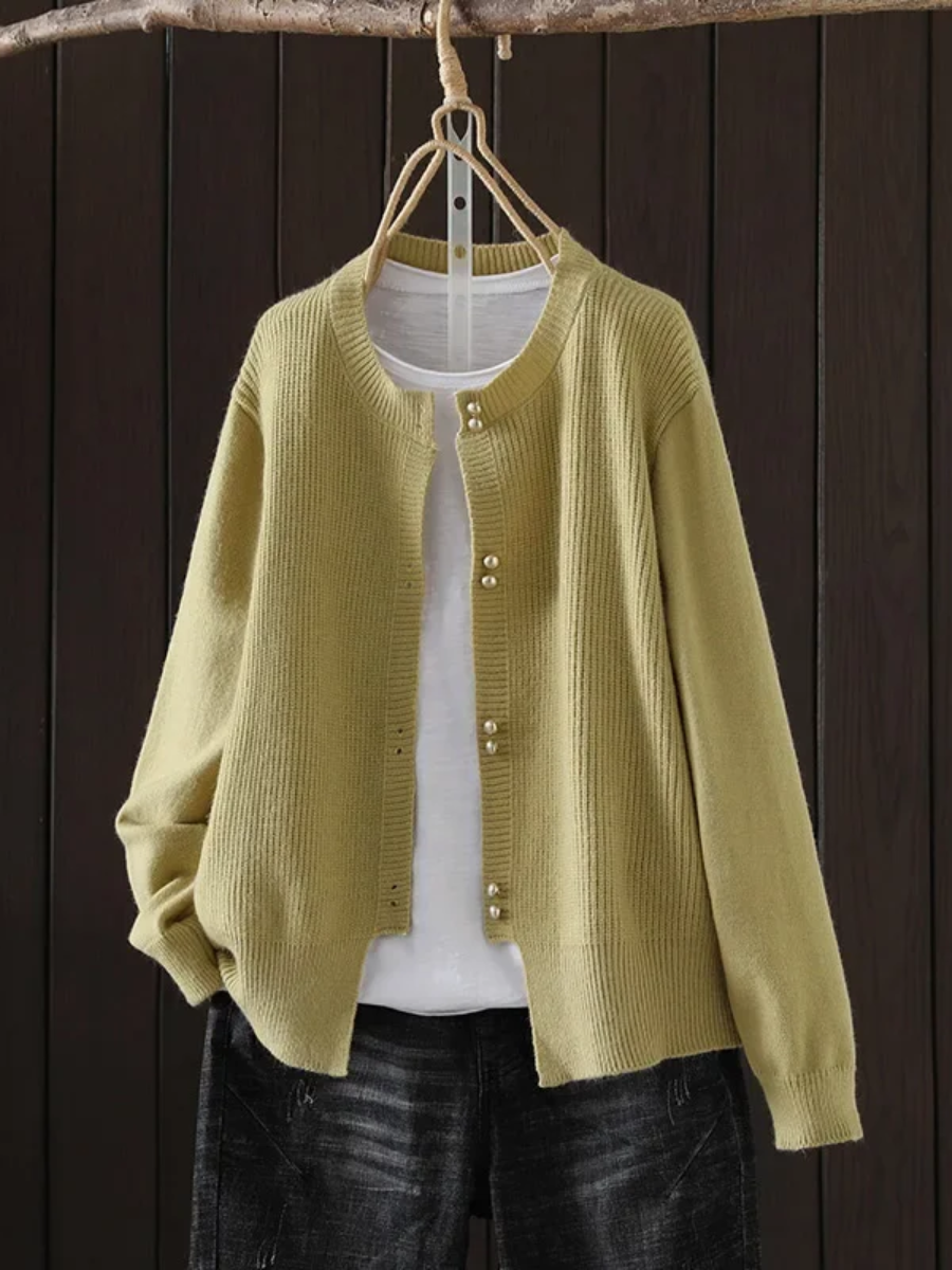Elara | Cardigan met parelknopen